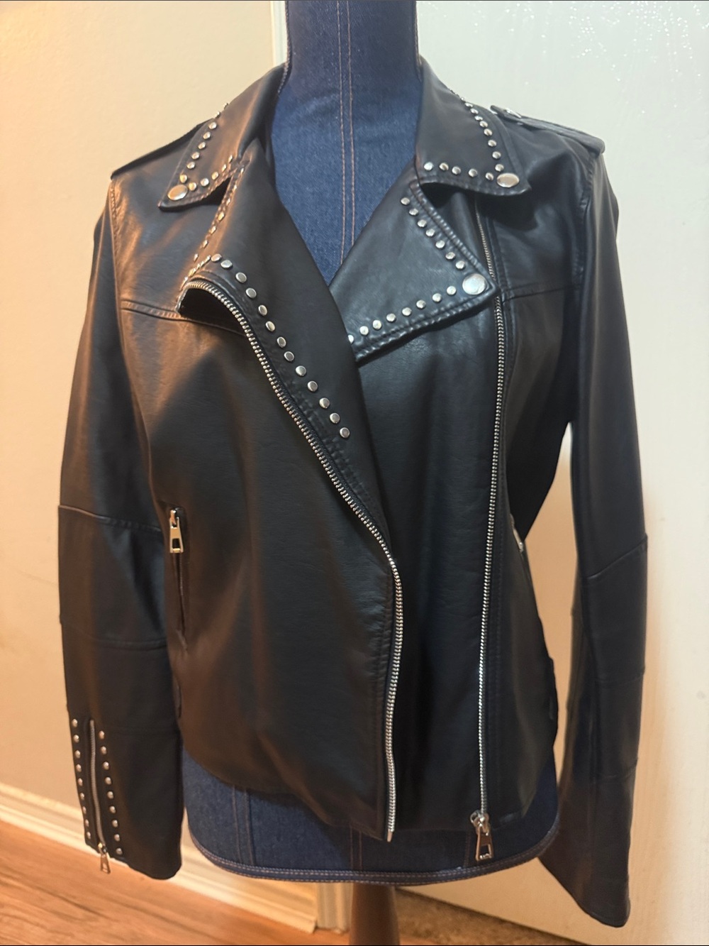 Super Cute Authentic Bebe Medium Leather Biker Jacket